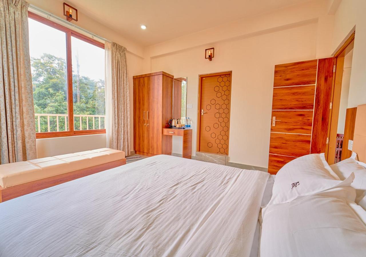 Glen Castle Vagamon Pool Resort By Voye Homes Zewnętrze zdjęcie
