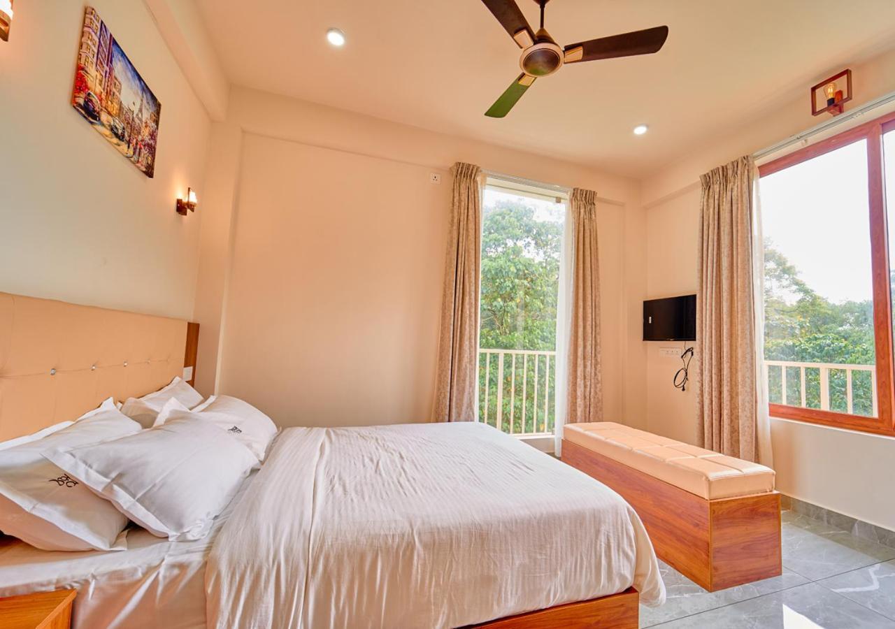 Glen Castle Vagamon Pool Resort By Voye Homes Zewnętrze zdjęcie
