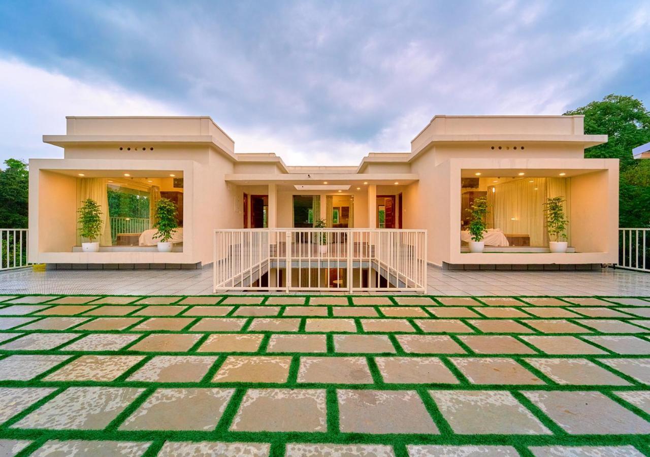 Glen Castle Vagamon Pool Resort By Voye Homes Zewnętrze zdjęcie