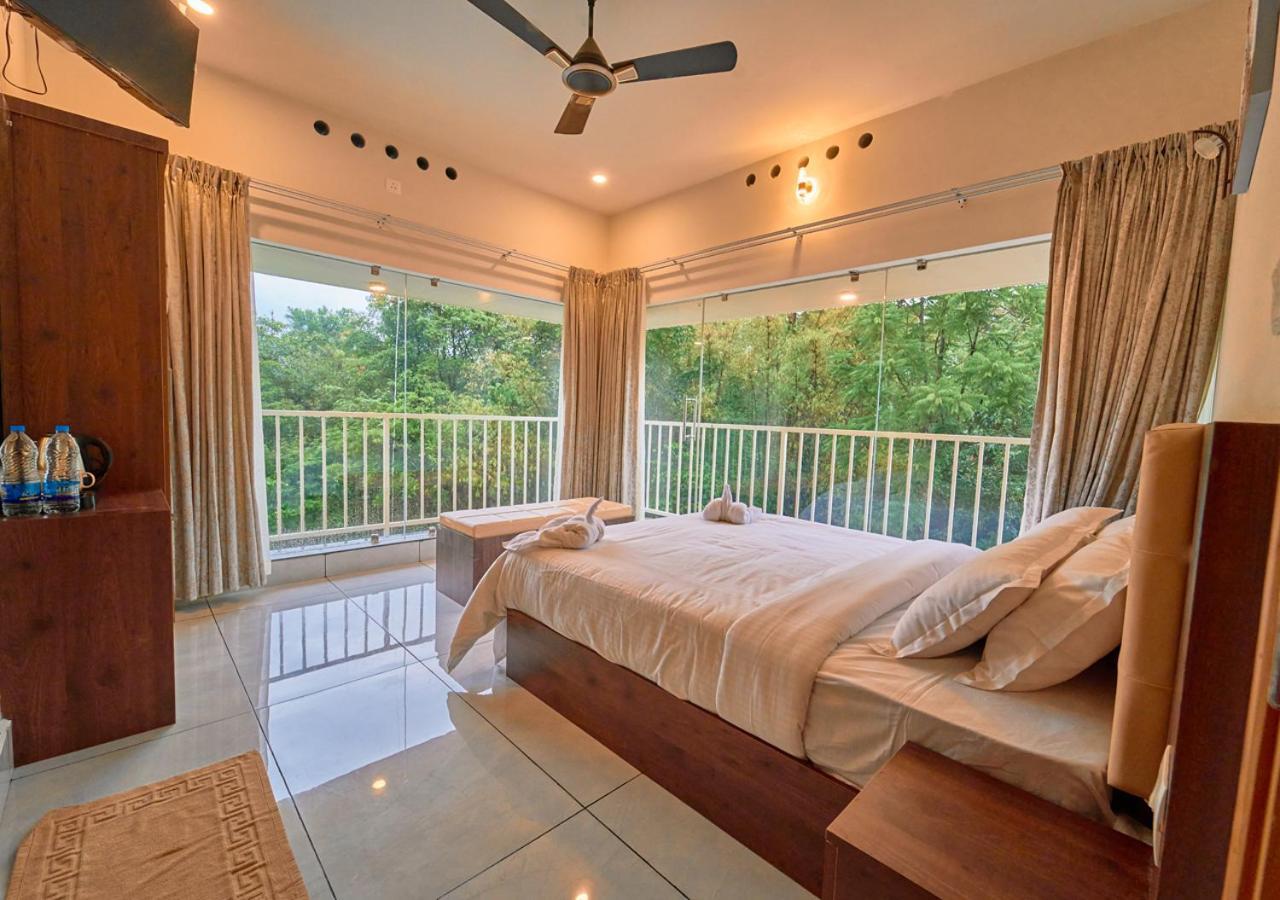 Glen Castle Vagamon Pool Resort By Voye Homes Zewnętrze zdjęcie
